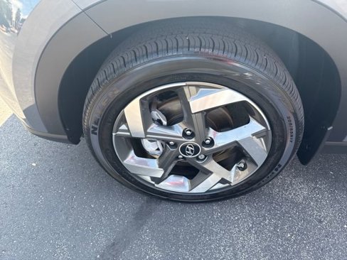 Certified 2024 Hyundai Venue Limited image 35