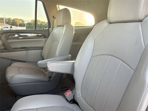 Used 2017 Buick Enclave Premium image 29