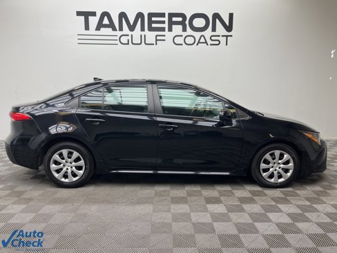 Used 2023 Toyota Corolla LE image 4