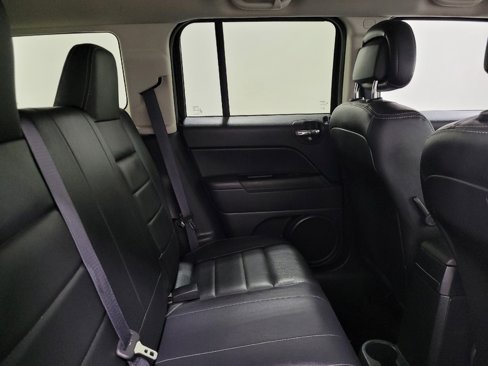 Used 2016 Jeep Patriot High Altitude image 19
