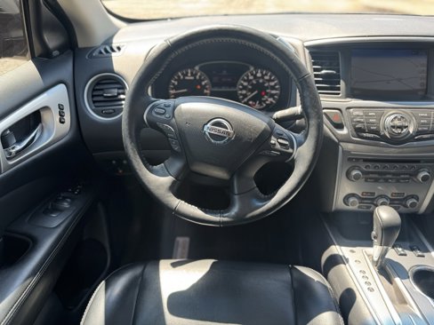 Used 2020 Nissan Pathfinder SL image 7