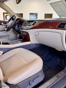 Used 2013 Hyundai Genesis 3.8 image 11