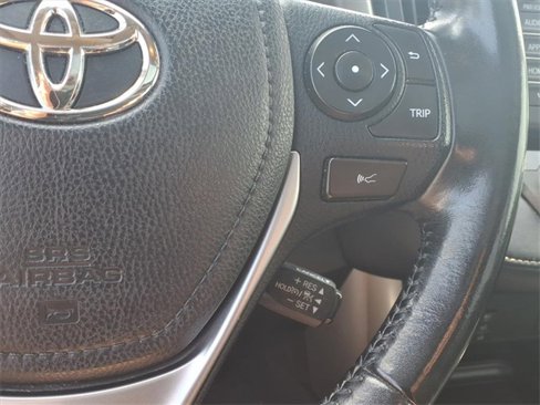 Used 2018 Toyota RAV4 Platinum image 17