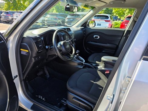 Used 2015 Kia Soul + image 14