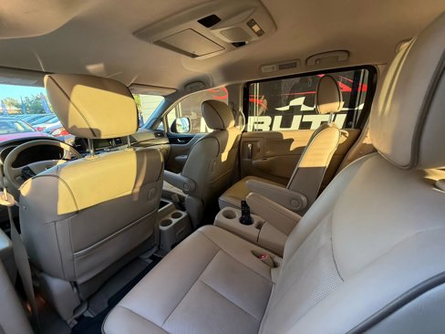 Used 2015 Nissan Quest SL image 16