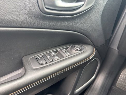 Used 2020 Jeep Compass Latitude image 22