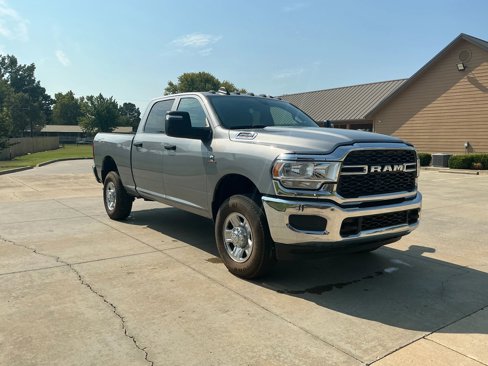 Used 2024 RAM 2500 Tradesman w/ Chrome Appearance Group image 7