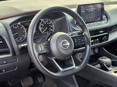 Used 2023 Nissan Rogue SV image 12