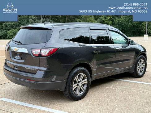 Used 2016 Chevrolet Traverse LT image 3