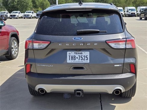 Used 2020 Ford Escape Titanium image 6