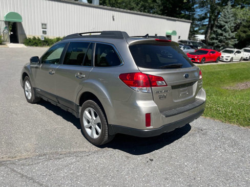 Used 2014 Subaru Outback 2.5i Premium image 7