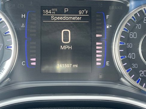 Used 2016 Chrysler 200 Limited image 18