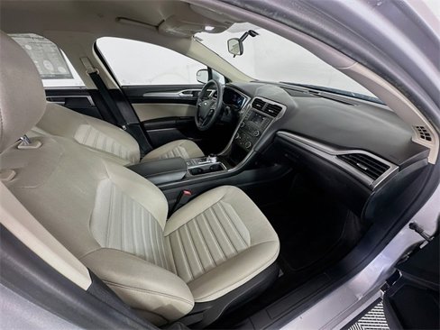 Used 2018 Ford Fusion S image 26