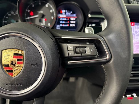 Certified 2024 Porsche Macan image 35