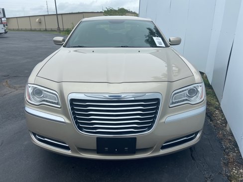 Used 2012 Chrysler 300 image 8