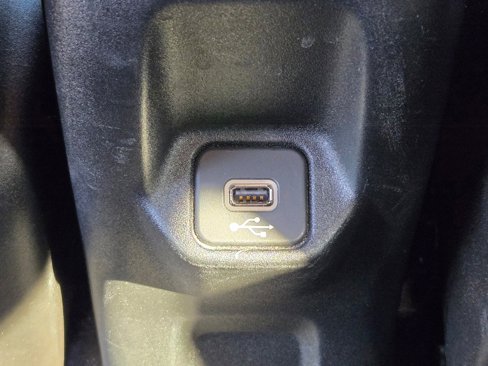 Used 2018 Jeep Renegade Latitude image 15