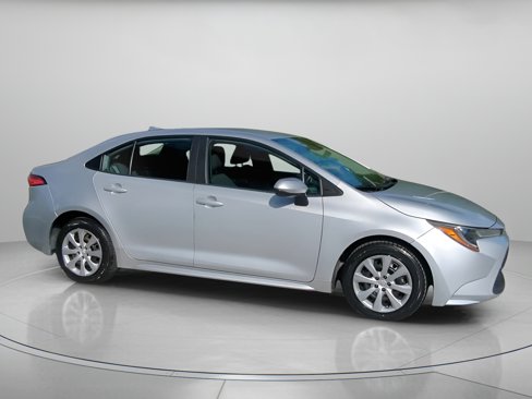 Used 2021 Toyota Corolla LE image 34