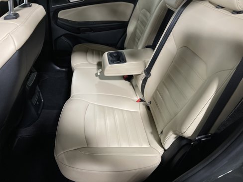 Used 2024 Ford Edge SEL image 11
