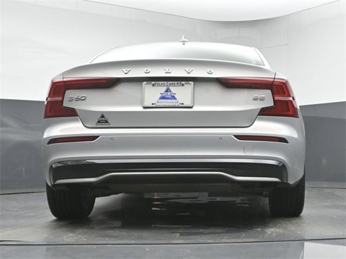 Used 2024 Volvo S60 B5 Plus image 41
