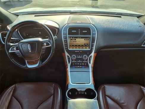 Used 2019 Lincoln Nautilus Reserve image 4