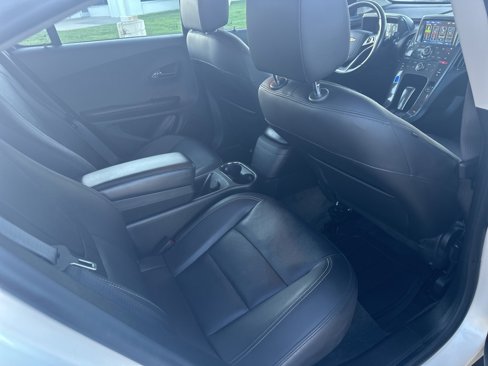 Used 2013 Chevrolet Volt Premium w/ Premium Trim Package image 19