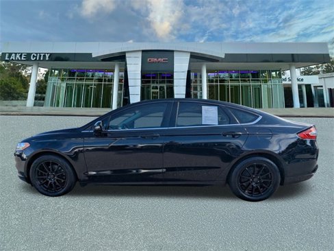 Used 2016 Ford Fusion SE image 6