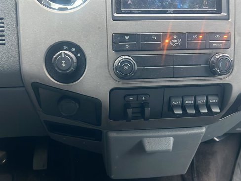 Used 2016 Ford F250 XLT w/ XLT Premium Package image 24