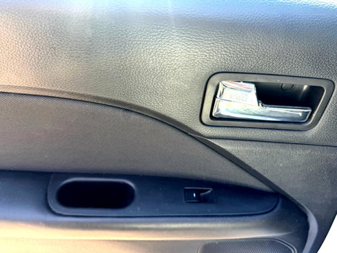 Used 2012 Ford Fusion SE image 35