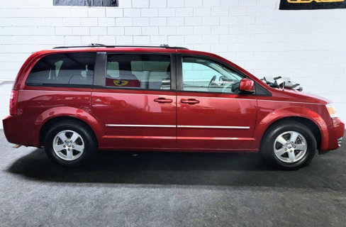 Used 2008 Dodge Grand Caravan SXT image 7