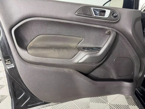Used 2016 Ford Fiesta ST image 37