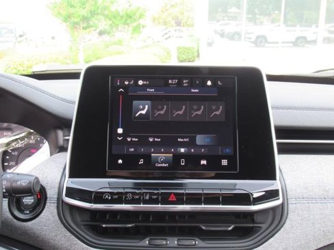 New 2025 Jeep Compass Latitude w/ Mopar Graphics Package image 22