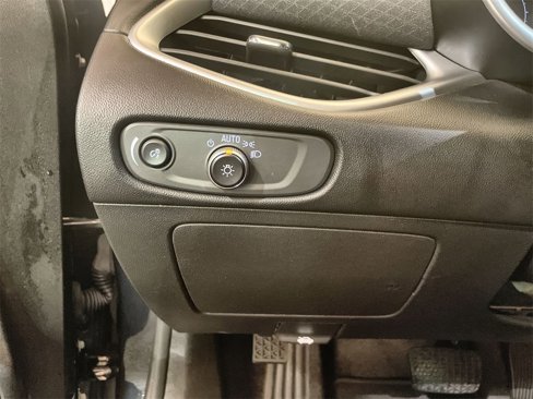 Used 2022 Chevrolet Malibu LS image 17