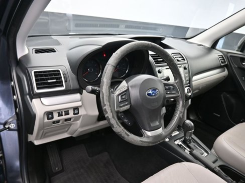 Used 2016 Subaru Forester 2.5i Touring w/ Eyesight & Navigation System image 14