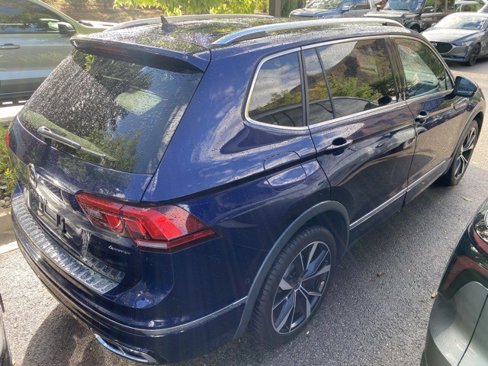 Used 2022 Volkswagen Tiguan SEL R-Line image 4