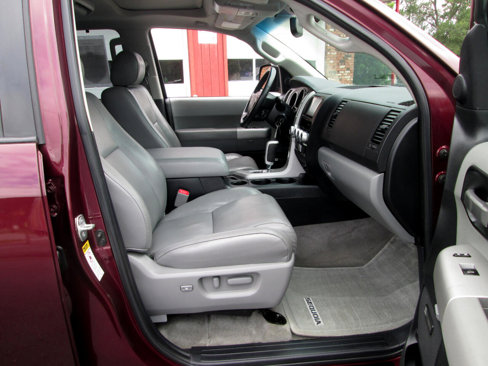 Used 2008 Toyota Sequoia Limited image 31