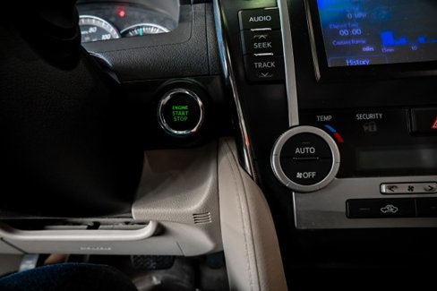 Used 2013 Toyota Camry image 38