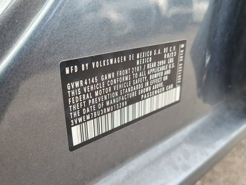 Used 2024 Volkswagen Jetta SE image 33