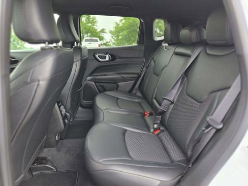 New 2025 Jeep Compass Latitude w/ Altitude Special Edition image 13