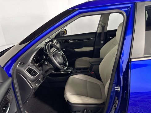 Used 2023 Kia Seltos SX w/ SX Sunroof Package image 11