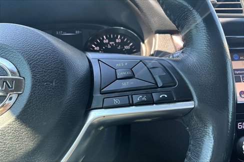 Used 2017 Nissan Rogue SL w/ SL Premium Package image 19