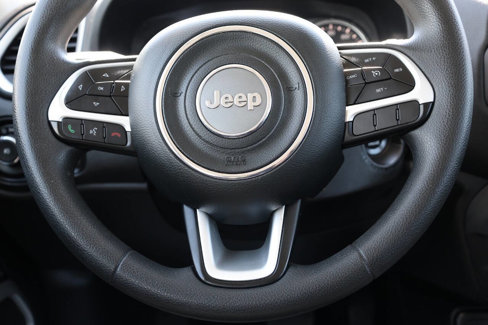 Used 2018 Jeep Renegade Sport w/ Power & Air Group image 17
