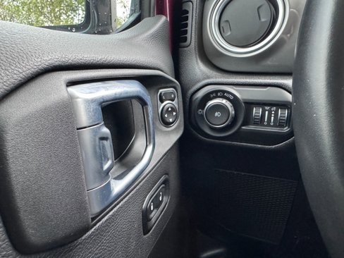 Used 2021 Jeep Wrangler Unlimited Sahara image 17