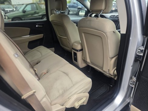 Used 2013 Dodge Journey SXT w/ Flexible Seating Group image 27