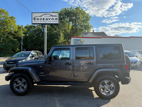 Used 2016 Jeep Wrangler Unlimited Sahara image 4