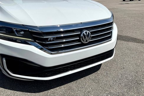 Certified 2021 Volkswagen Passat 2.0T R-Line image 11