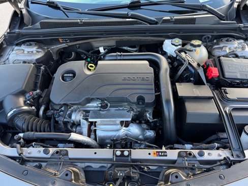 Used 2024 Chevrolet Malibu LT image 15