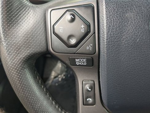 Used 2017 Toyota Tacoma TRD Off-Road image 25