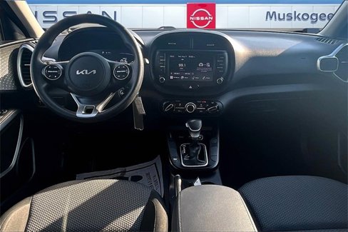Used 2023 Kia Soul LX w/ Option Group 015 image 7