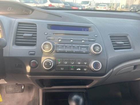Used 2010 Honda Civic DX-VP image 23