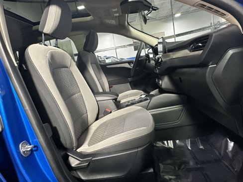 Used 2020 Ford Escape SE image 36